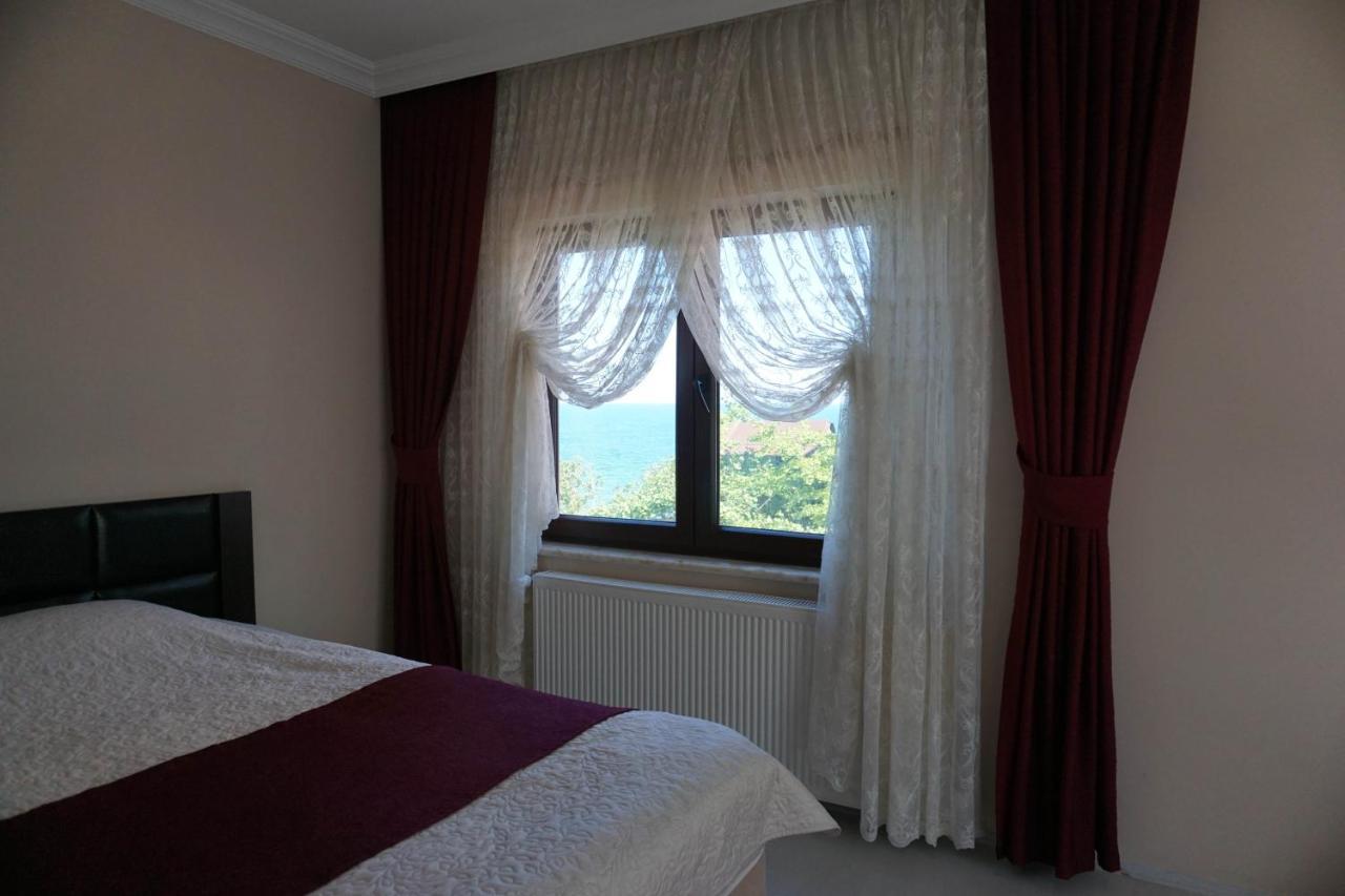 Laila Villa
